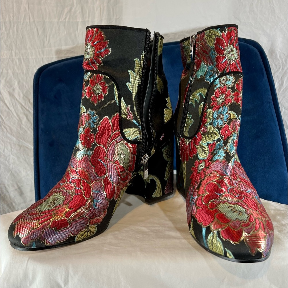 Marc Fisher Jana Heeled Multi-color Floral embroidered silk ankle boots. 10M
